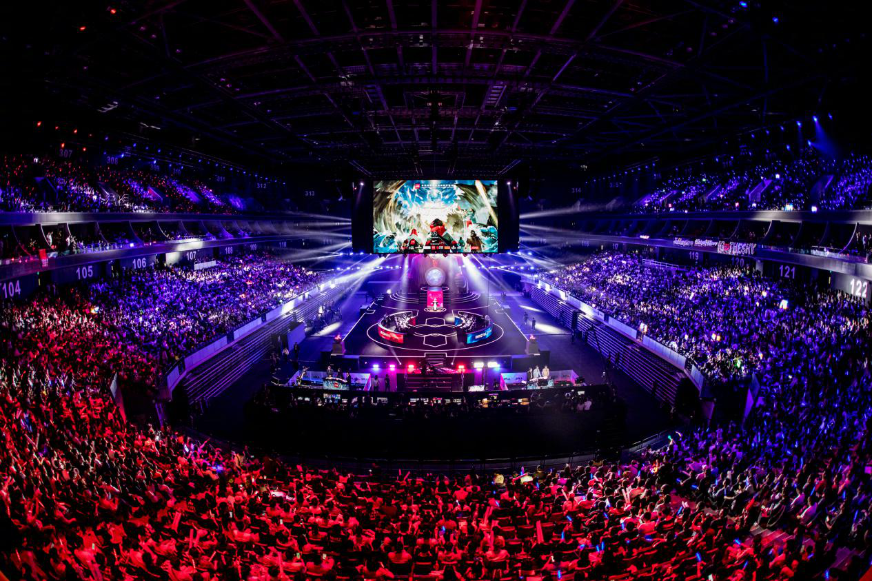 暖心一刻！T1全员为现场残疾粉丝签名合影长达十分钟-米兰电竞